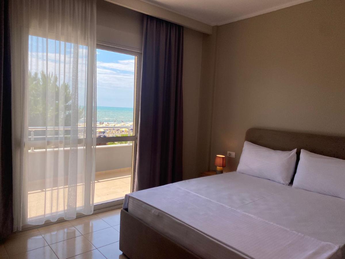 Rumar Hotel Durrës Buitenkant foto