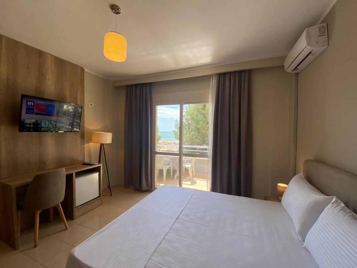 Rumar Hotel Durrës Buitenkant foto