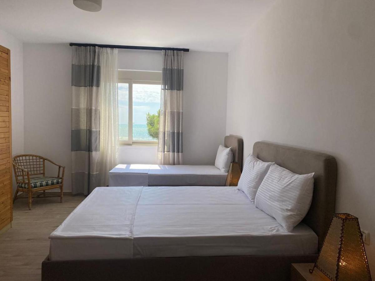 Rumar Hotel Durrës Buitenkant foto
